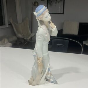 Lladro Pelusa Pensive Clown holding small fox. Matte. No 1125. No box